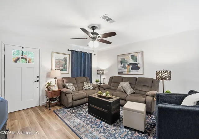 Photo 4 of Sale Pending at 305 Rollingwood Ave, Brandon, MS 39042 | MLS# 4161555 | Listing updated on 2026-09-12