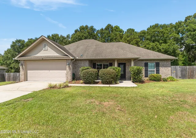 Photo 1 of Sale Pending at 12 Coyote Cir, Ellisville, MS 39437 | MLS# 4161424 | Listing updated on 2026-09-14