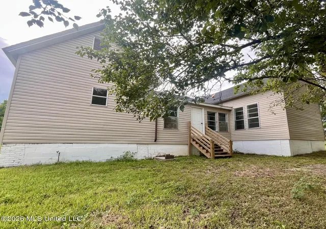 Photo 1 of Single family home for sale at 302 E Magnolia St, Poplarville, MS 39470 | MLS# 4161394 | Listing updated on 2026-09-08