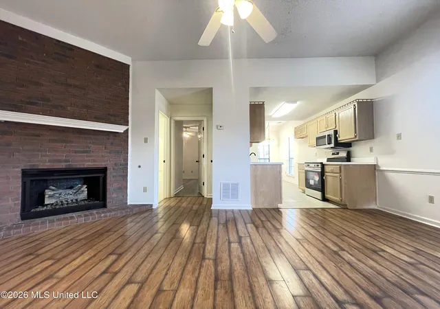 Photo 2 of Townhouse for sale at 388 W Blair Dr, Southaven, MS 38671 | MLS# 4161385 | Listing updated on 2026-09-03