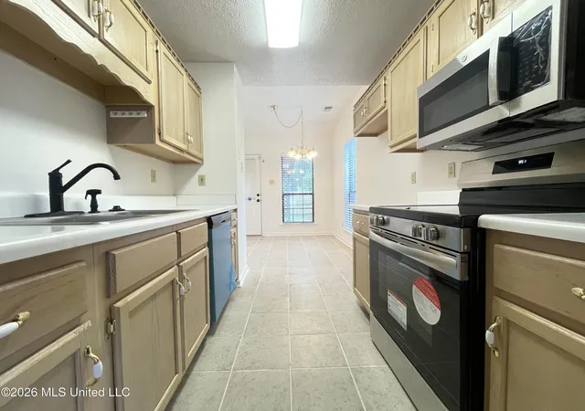 Photo 3 of Townhouse for sale at 388 W Blair Dr, Southaven, MS 38671 | MLS# 4161385 | Listing updated on 2026-09-03