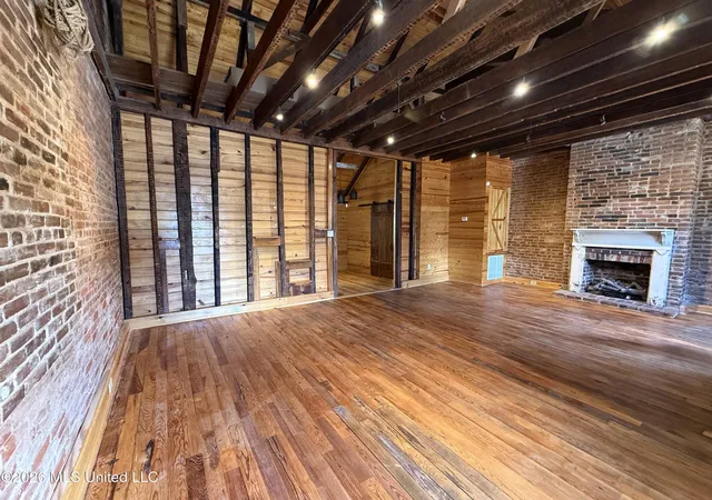 Photo 3 of Single family home for sale at 209 S Commerce St, Natchez, MS 39120 | MLS# 4161393 | Listing updated on 2026-09-04