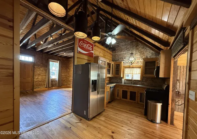 Photo 4 of Single family home for sale at 209 S Commerce St, Natchez, MS 39120 | MLS# 4161393 | Listing updated on 2026-10-08