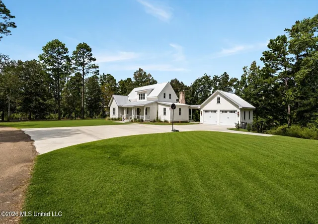 Photo 4 of Single family home for sale at 16 Bent Pebble Point, Lumberton, MS 39455 | MLS# 4161403 | Listing updated on 2026-09-04
