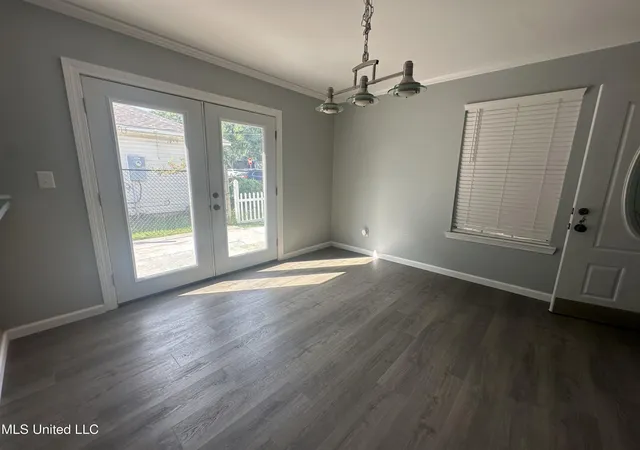Photo 3 of Single family home for sale at 1113 Beach Ave, Gulfport, MS 39501 | MLS# 4161404 | Listing updated on 2026-09-03