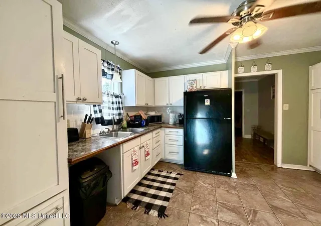 Photo 3 of Sale Pending at 305 Albert St, Brookhaven, MS 39601 | MLS# 4161539 | Listing updated on 2026-10-12