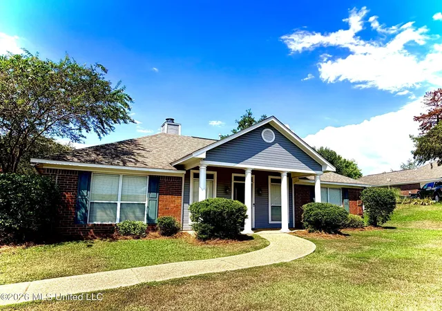 Photo 1 of Sale Pending at 1008 Stonehendge Dr, Brandon, MS 39042 | MLS# 4161414 | Listing updated on 2026-09-14