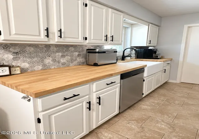 Photo 2 of Single family home for sale at 1008 Leigh St, Long Beach, MS 39560 | MLS# 4162131 | Listing updated on 2026-09-11