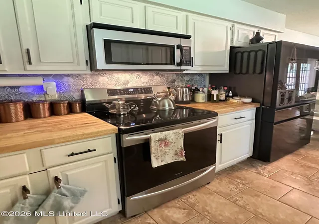 Photo 3 of Single family home for sale at 1008 Leigh St, Long Beach, MS 39560 | MLS# 4162131 | Listing updated on 2026-09-11