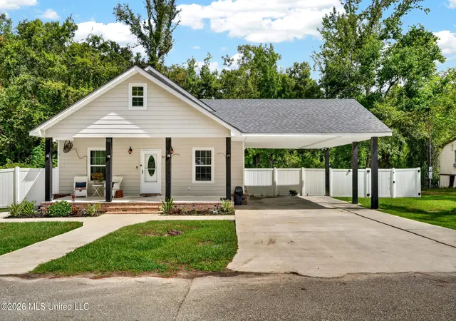 Photo 1 of Single family home for sale at 513 5th Street, Picayune, MS 39466 | MLS# 4161466 | Listing updated on 2026-09-04