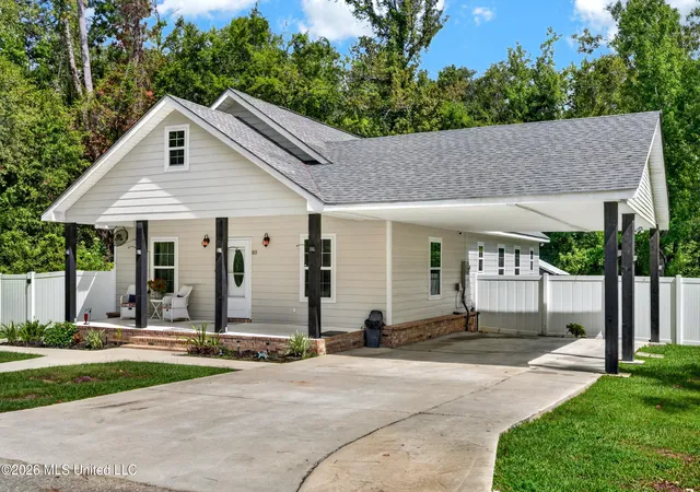 Photo 2 of Single family home for sale at 513 5th Street, Picayune, MS 39466 | MLS# 4161466 | Listing updated on 2026-09-04