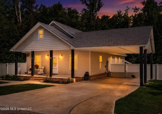 Photo 3 of Single family home for sale at 513 5th Street, Picayune, MS 39466 | MLS# 4161466 | Listing updated on 2026-09-04