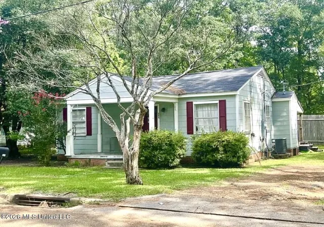Photo 1 of Single family home for sale at 205 Albert St, Brookhaven, MS 39601 | MLS# 4161535 | Listing updated on 2026-09-04