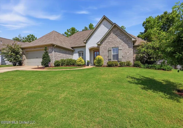 Photo 2 of Sale Pending at 120 Hampton Trl, Madison, MS 39110 | MLS# 4161666 | Listing updated on 2026-09-18