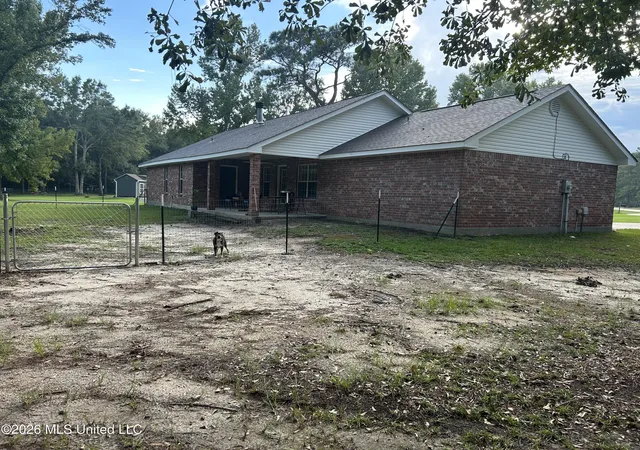 Photo 2 of Sale Pending at 34 Yellowbird Ln, Picayune, MS 39466 | MLS# 4161422 | Listing updated on 2026-09-04