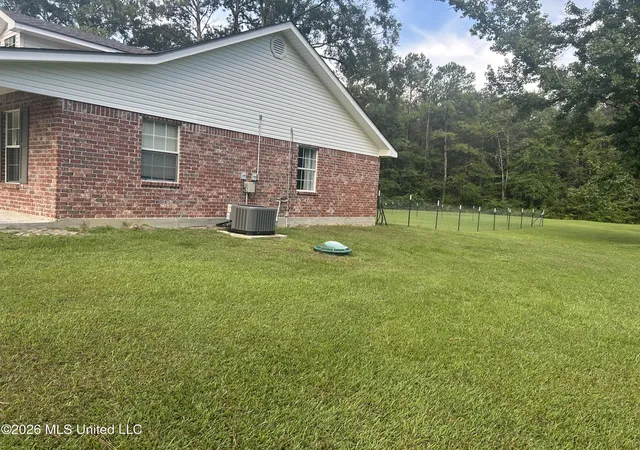 Photo 3 of Sale Pending at 34 Yellowbird Ln, Picayune, MS 39466 | MLS# 4161422 | Listing updated on 2026-09-04