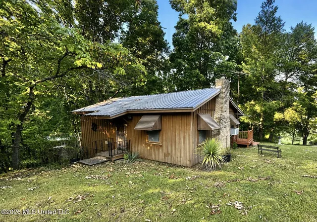 Photo 1 of Single family home for sale at 330 Lake Shore Dr, Ashland, MS 38603 | MLS# 4161519 | Listing updated on 2026-09-20
