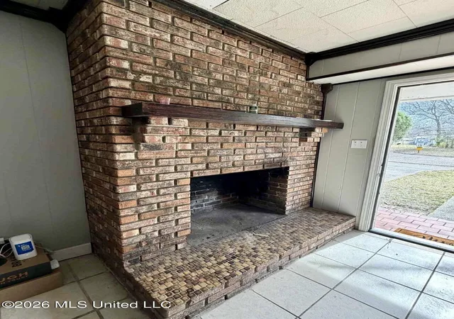 Photo 3 of Single family home for sale at 307 Albert St, Brookhaven, MS 39601 | MLS# 4161636 | Listing updated on 2026-09-06