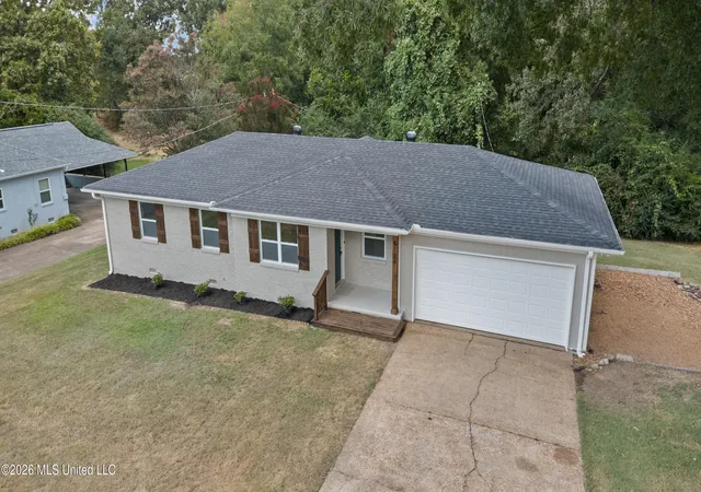 Photo 3 of Sale Pending at 9194 Mason St, Olive Branch, MS 38654 | MLS# 4161431 | Listing updated on 2026-09-11