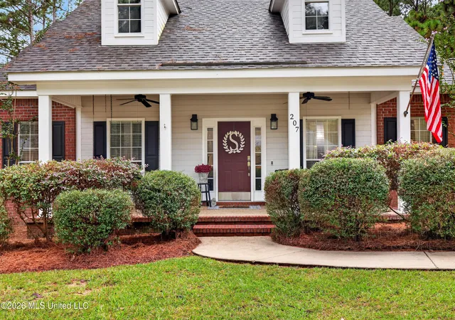 Photo 3 of Sale Pending at 207 Longleaf Dr, Petal, MS 39465 | MLS# 4161634 | Listing updated on 2026-09-07