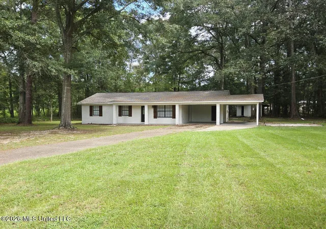 Photo 1 of Sale Pending at 104 N Old Hwy 15, Laurel, MS 39443 | MLS# 4161576 | Listing updated on 2026-09-15