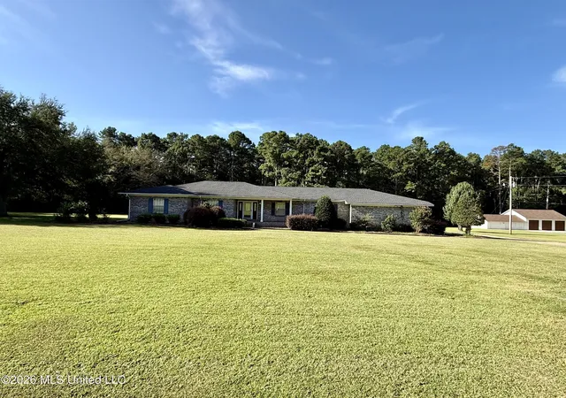 Photo 1 of Single family home for sale at 297 Old Magee Rd, Magee, MS 39111 | MLS# 4161510 | Listing updated on 2026-09-04