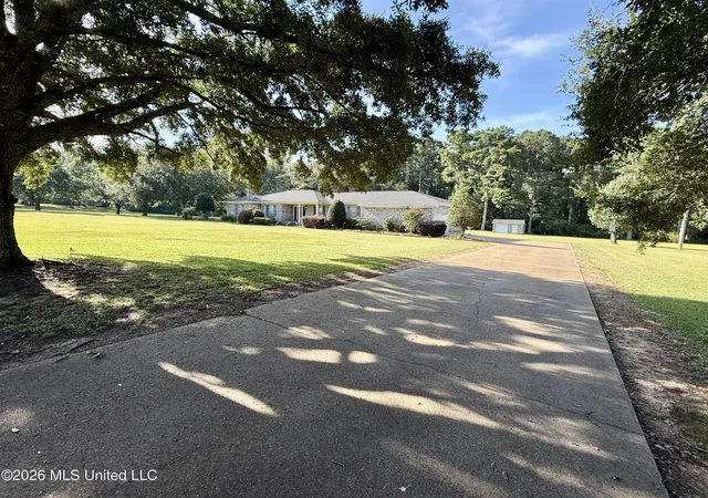 Photo 2 of Single family home for sale at 297 Old Magee Rd, Magee, MS 39111 | MLS# 4161510 | Listing updated on 2026-09-04