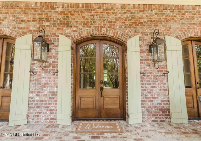 Photo 3 of Single family home for sale at 255 Forest Lake Dr, Madison, MS 39110 | MLS# 4162297 | Listing updated on 2026-09-13