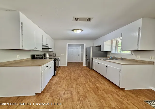 Photo 4 of Sale Pending at 22202 N Ms 63, Leakesville, MS 39451 | MLS# 4161715 | Listing updated on 2026-09-15