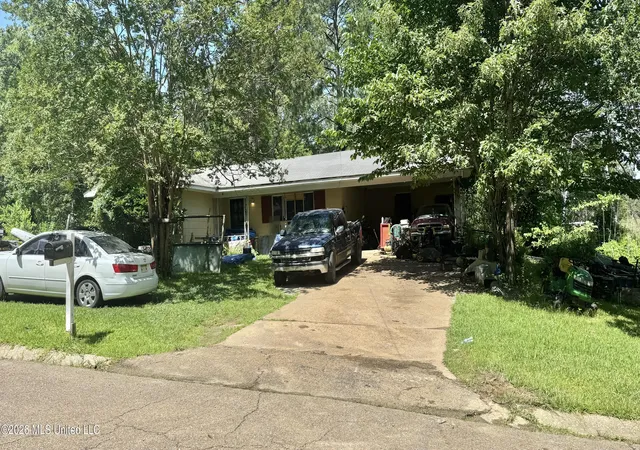 Photo 1 of Single family home for sale at 2415 Coronet Pl, Jackson, MS 39204 | MLS# 4161560 | Listing updated on 2026-09-05