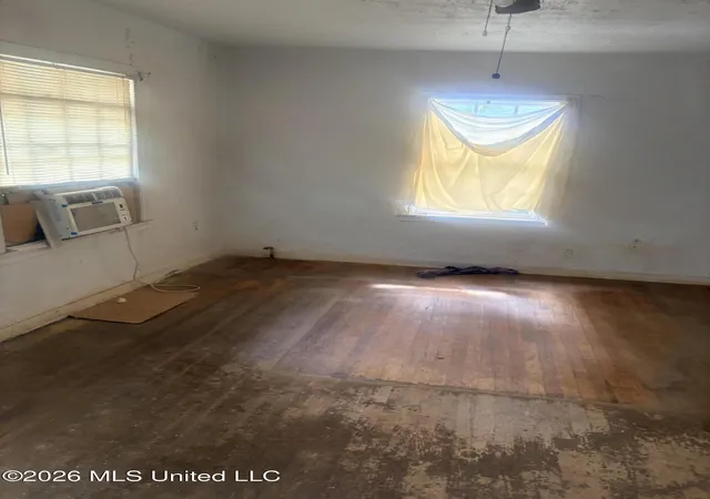 Photo 3 of Single family home for sale at 959 Combs St, Jackson, MS 39204 | MLS# 4161562 | Listing updated on 2026-09-15