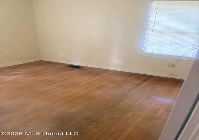 Photo 3 of Single family home for sale at 959 Combs St, Jackson, MS 39204 | MLS# 4161562 | Listing updated on 2026-09-15