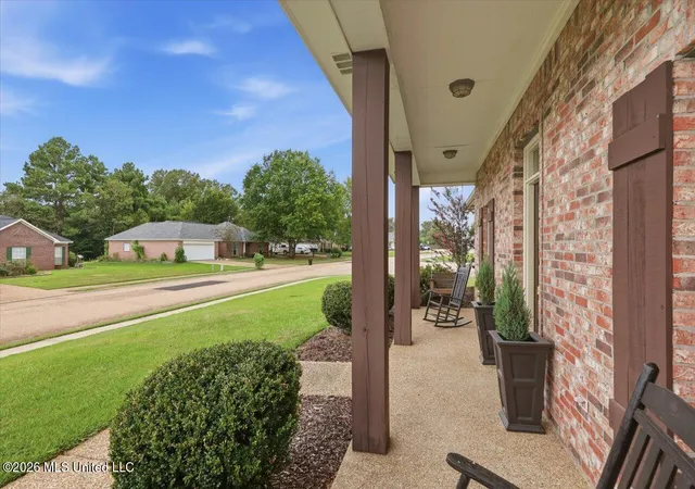 Photo 3 of Sale Pending at 313 Hunters Ridge Dr, Clinton, MS 39056 | MLS# 4161587 | Listing updated on 2026-09-07