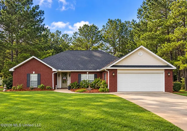 Single family home for sale at 28 Docs Ln, Ellisville, MS 39437 | MLS# 4161591