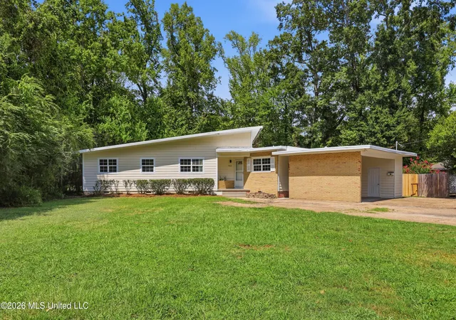 Photo 1 of Single family home for sale at 728 Colonial Cir, Jackson, MS 39211 | MLS# 4161617 | Listing updated on 2026-09-18