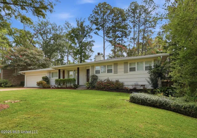 Photo 2 of Sale Pending at 134 Chippewa Cir, Jackson, MS 39211 | MLS# 4161848 | Listing updated on 2026-09-11