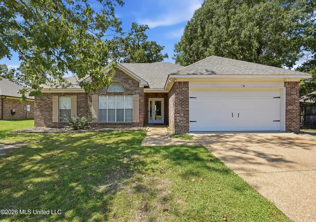 Photo 1 of Single family home for sale at 1015 Riverchase N Dr, Brandon, MS 39047 | MLS# 4161652 | Listing updated on 2026-09-08