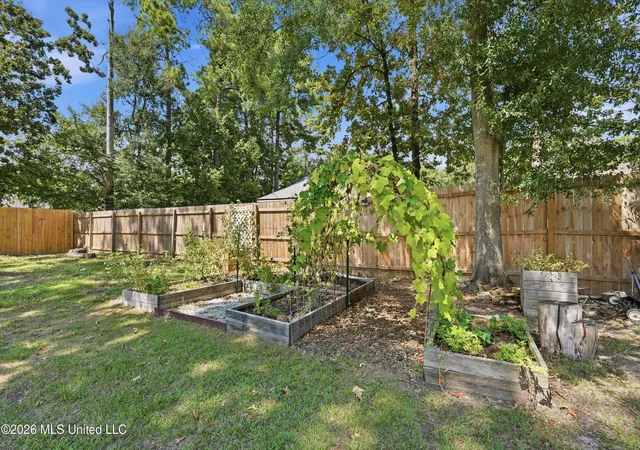 Photo 3 of Single family home for sale at 1015 Riverchase N Dr, Brandon, MS 39047 | MLS# 4161652 | Listing updated on 2026-10-21
