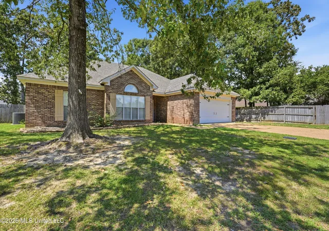 Photo 4 of Single family home for sale at 1015 Riverchase N Dr, Brandon, MS 39047 | MLS# 4161652 | Listing updated on 2026-10-21
