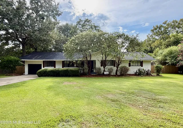 Photo 2 of Single family home for sale at 104 Sunset Dr, Clinton, MS 39056 | MLS# 4161639 | Listing updated on 2026-09-07