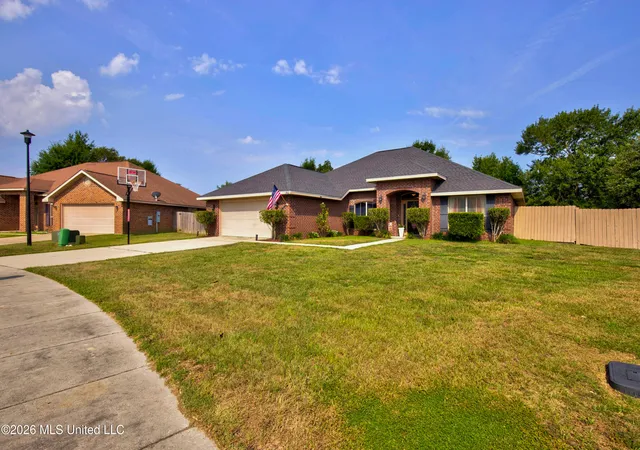 Photo 3 of Single family home for sale at 160 Saltmeadow Cir, Ocean Springs, MS 39564 | MLS# 4161644 | Listing updated on 2026-09-11