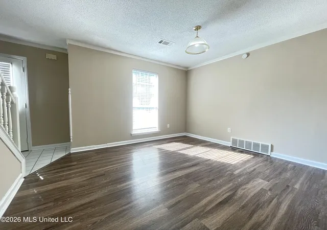 Photo 3 of Single family home for sale at 7472 Creekside Dr, Olive Branch, MS 38654 | MLS# 4161648 | Listing updated on 2026-09-14