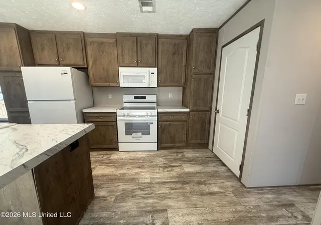 Photo 4 of Manufactured home for sale at 1246 Bolton Loop, Beaumont, MS 39423 | MLS# 4161653 | Listing updated on 2026-10-03