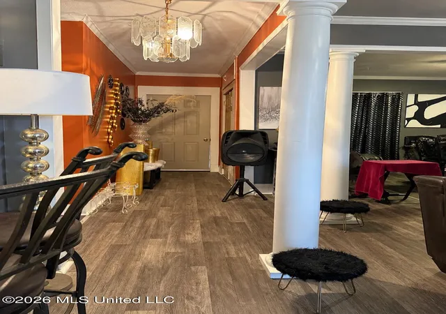 Photo 3 of Single family home for sale at 214 Lincoln St, Yazoo City, MS 39194 | MLS# 4161654 | Listing updated on 2026-09-06