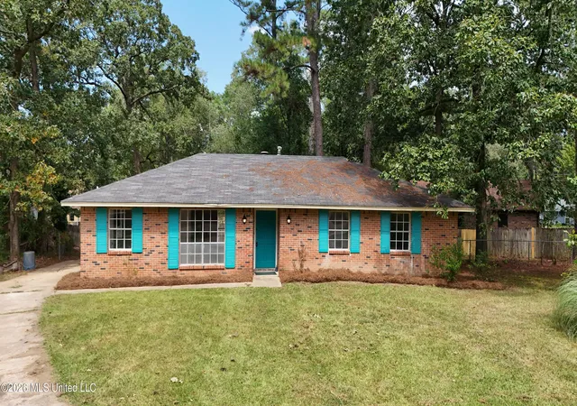 Photo 2 of Sale Pending at 106 Cumberland Ct, Brandon, MS 39047 | MLS# 4161872 | Listing updated on 2026-10-08