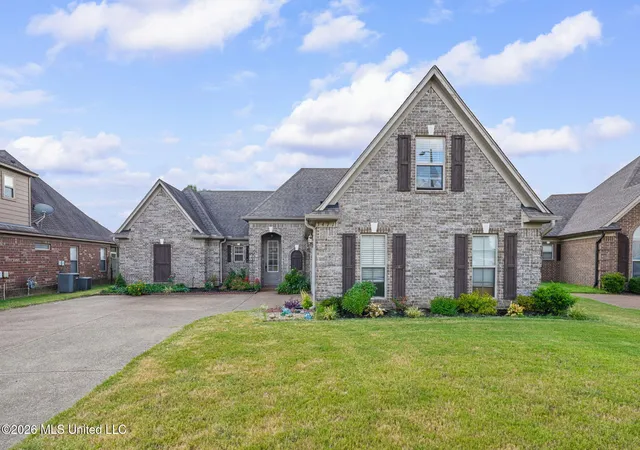 Photo 3 of Single family home for sale at 3471 Enclave Dr, Southaven, MS 38672 | MLS# 4161677 | Listing updated on 2026-09-16
