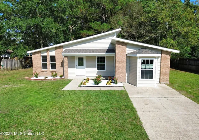 Photo 1 of Single family home for sale at 7208 Greenbriar St, Ocean Springs, MS 39564 | MLS# 4161734 | Listing updated on 2026-09-17