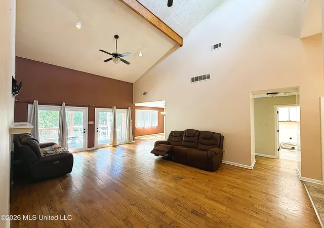 Photo 4 of Single family home for sale at 827 Tall Pine Cvs, Southaven, MS 38671 | MLS# 4161725 | Listing updated on 2026-09-08