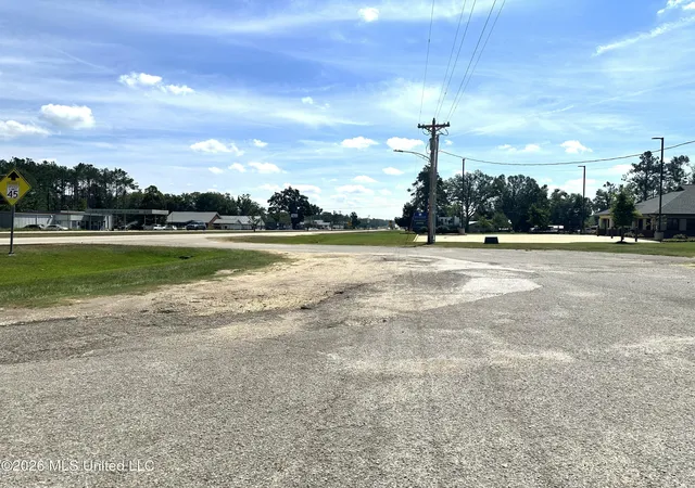 Photo 3 of Sale Pending at 290 Us 72, Burnsville, MS 38833 | MLS# 4161717 | Listing updated on 2026-09-10