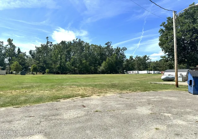 Photo 4 of Sale Pending at 290 Us 72, Burnsville, MS 38833 | MLS# 4161717 | Listing updated on 2026-09-10